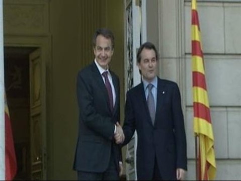 Zapatero recibe a Mas en la Moncloa