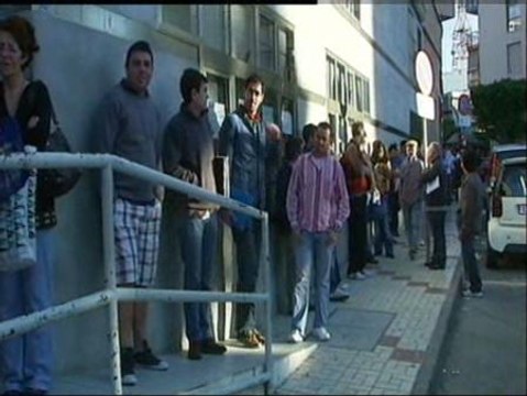 El 42% de los jóvenes españoles está en paro