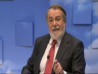 Mayor Oreja acusa al PSOE de abrazar "la cultura de la muerte"