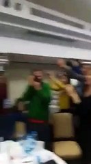 Tunç Soyer, İzmir zaferini Çav Bella ile kutladı