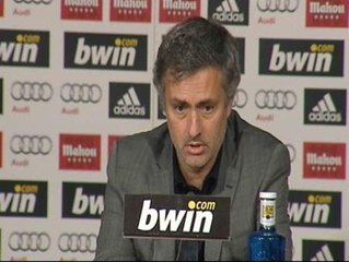 Mourinho: "Juro por mi hijo que he ido a celebrar el gol con él"