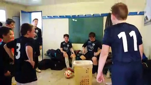 Ambiance des vestiaires U12-13 après leur victoire contre Tréboul.