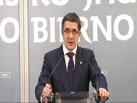 Patxi López insta a la izquierda abertzale a exigir el final de ETA