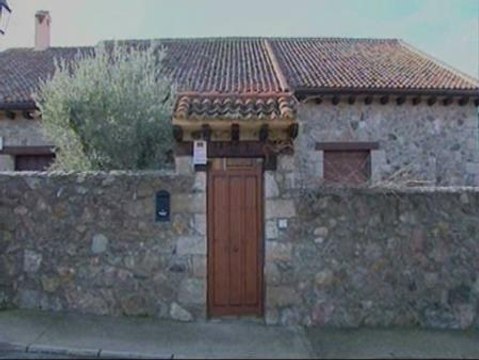 Un hombre mata presuntamente a tiros a su mujer y su hijo en Segovia