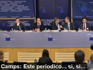 Camps ignora y se ríe de la prensa en Bruselas