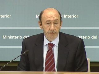 Rubalcaba: "No es la noticia que desea España"