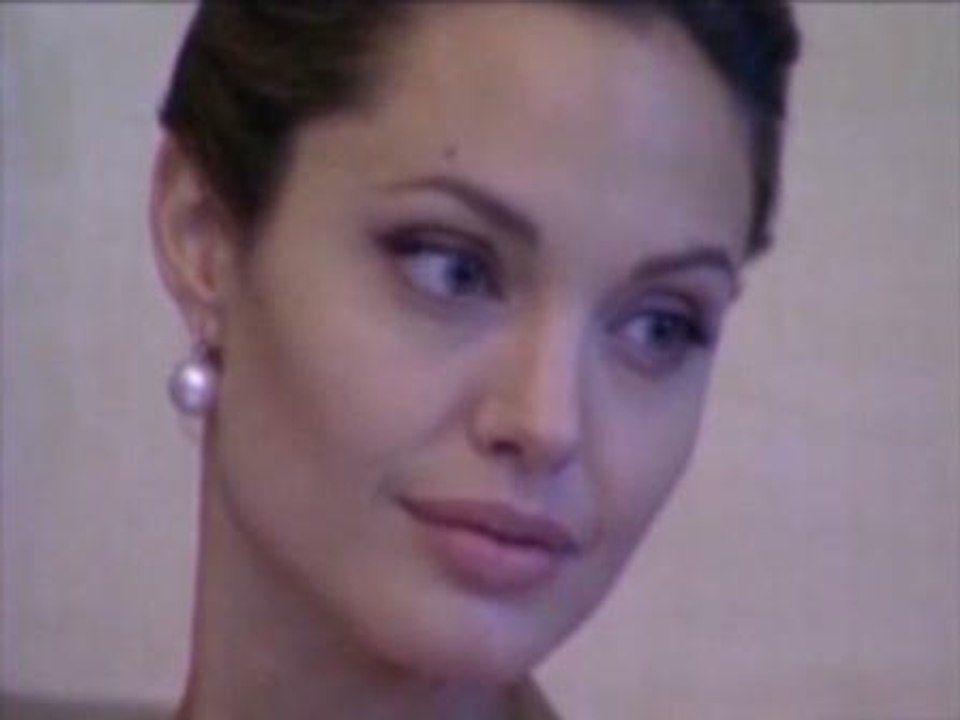 Angelina Jolie la más sexy del 2011