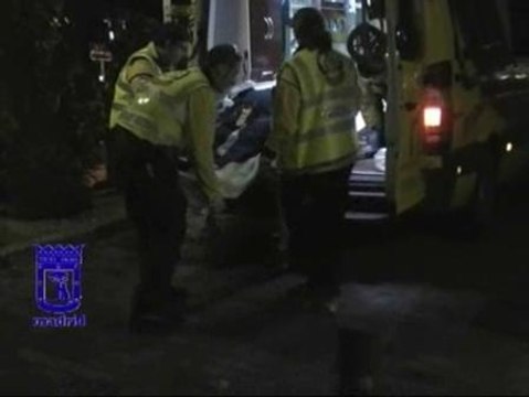 Una mujer da a luz en plena calle