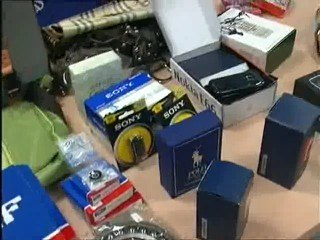 &#039;Smartphones&#039;, ropa, relojes o perfumes, los productos más falsificados en Reyes