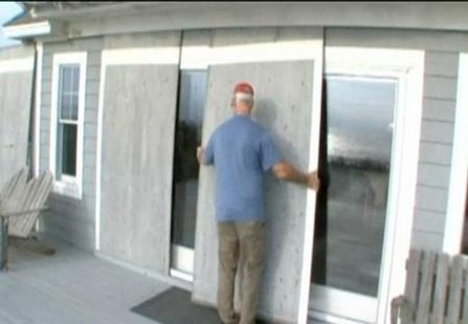 Sandy se convierte en huracán de primer grado mientras avanza hacia el noreste de Estados Unidos