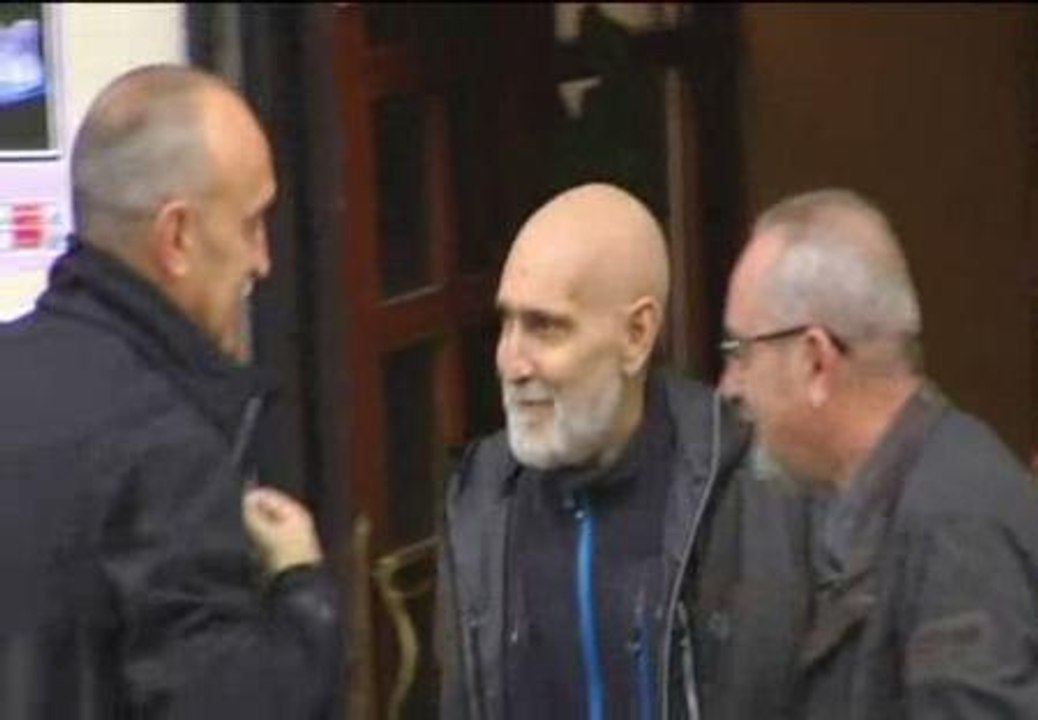 Bolinaga pasea por las calles de Mondragón