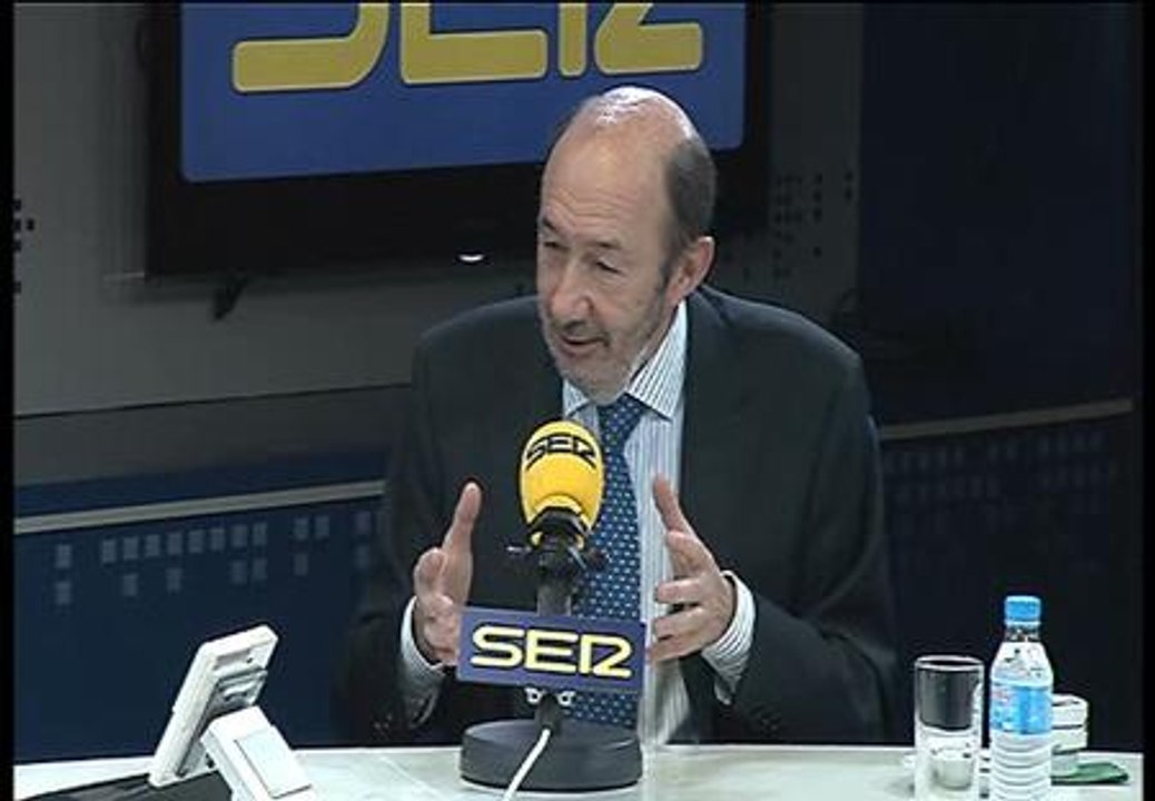 Rubalcaba: "Si mis compañeros me dicen un día 'Alfredo tú no vales', dejaré los trastos y me iré a mi casa"