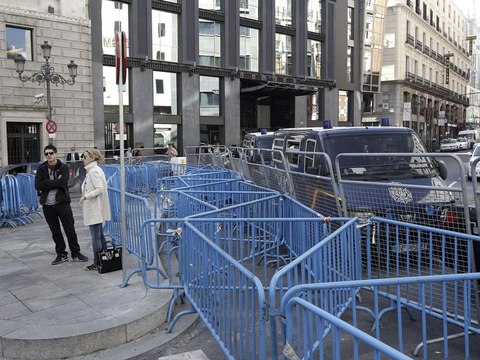 El Congreso de nuevo blindado ante las protestas
