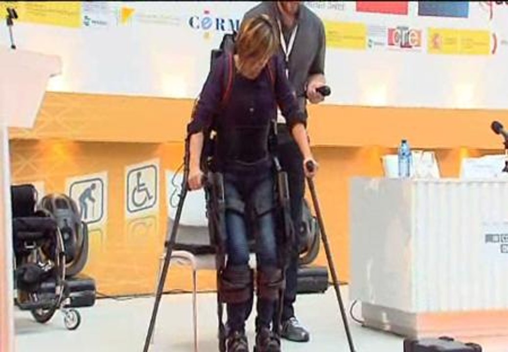 Se presenta en Madrid un Exoesqueleto que permite andar a los afectados por lesiones medulares