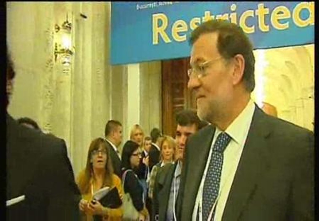 Rajoy: "Cualquier señal de debilidad, de desunión o de duda pone peligrosamente en riesgo nuestra estabilidad"