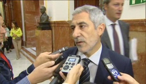 IU opina que el proyecto de españolizar a los niños catalanes es echar gasolina al fuego