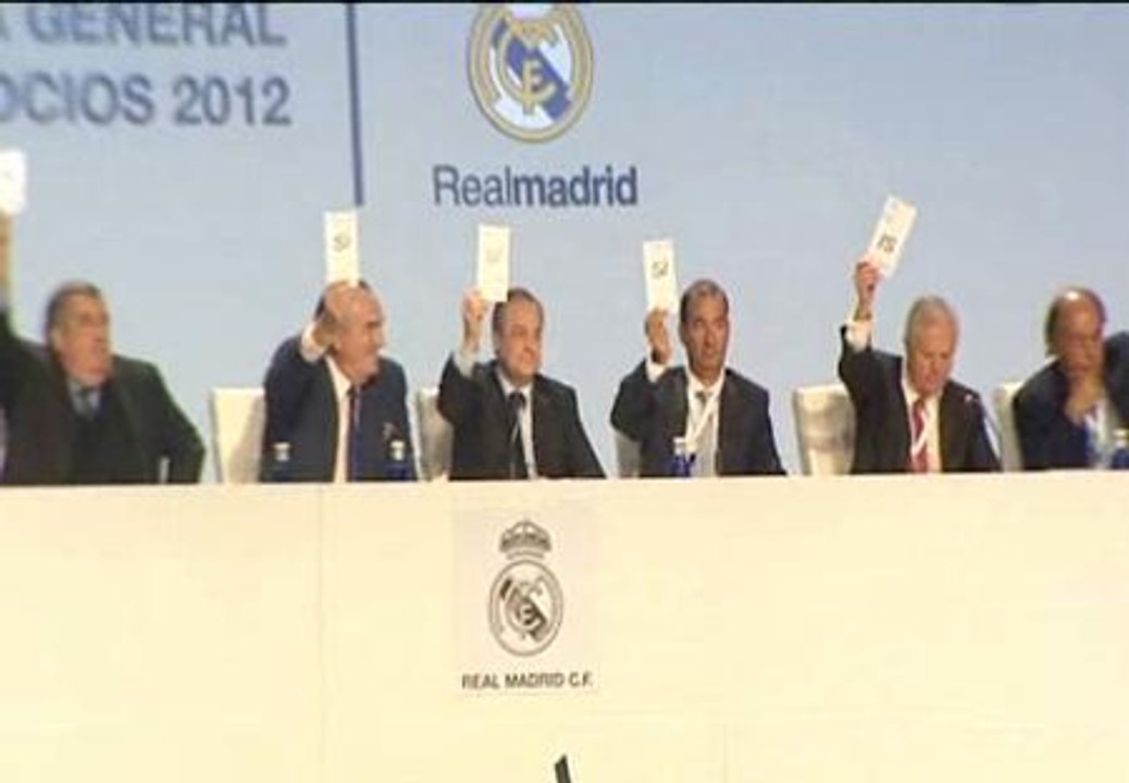 Florentino: "No hemos intentado vender a Kaká"