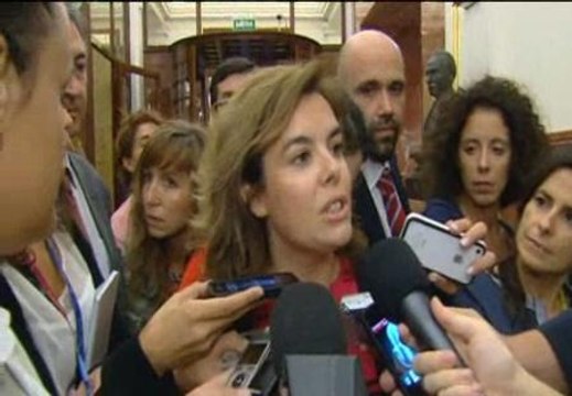 Sáenz de Santamaría: Hay que atender a la calle cuando uno se manifiesta pacíficamente