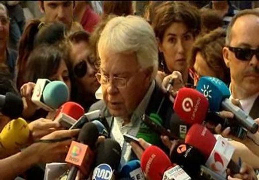 Políticos de todos los tiempos dan el último adios a Santiago Carrillo