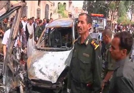 El ministro de Defensa yemení escapa de un atentado