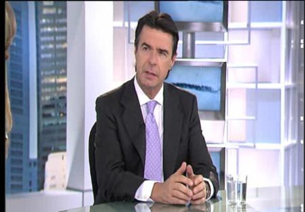 Soria presentará en el Consejo de Ministros un informe con soluciones para el déficit eléctrico