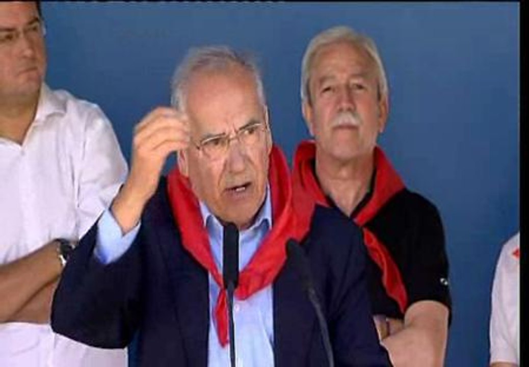 Alfonso Guerra: "Ellos (el PP) son humanitarios con los banqueros"