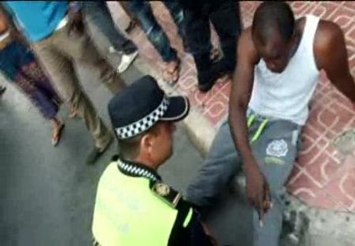 Nuevo incidente entre la policía y los manteros de Torrevieja