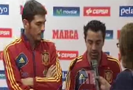 Primeras palabras de Casillas y Xavi Hernández después de recibir el Premio Príncipe de Asturias del deporte