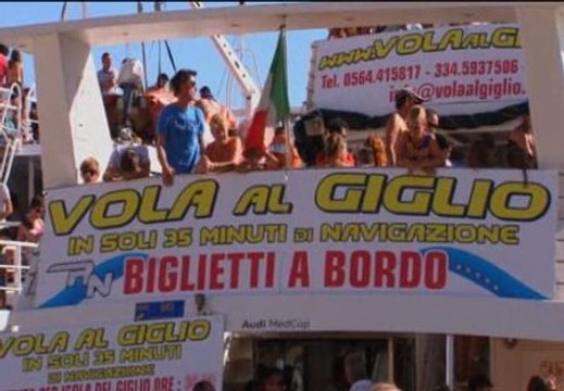 Los restos del Costa Concordia se convierten en atracción turística