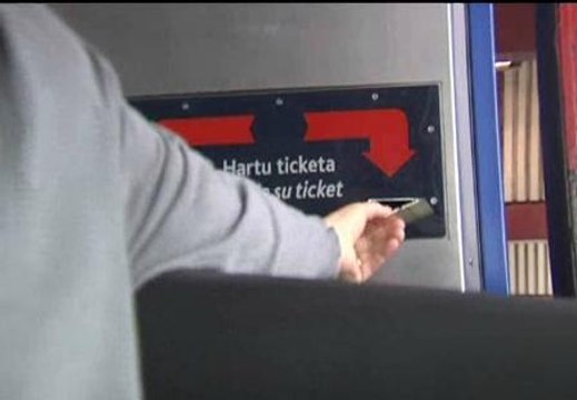 Los ususarios de autopistas descienden a niveles de 1998