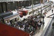 La estación de Atocha Renfe paralizada y sin empleados por la huelga