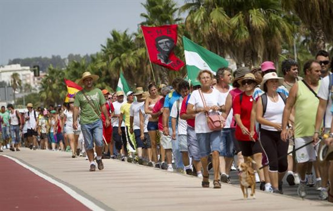 Tensión con la policía en la marcha de los jornaleros del SAT