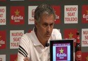 Mourinho y Vilanova intercambian flores en la rueda de prensa