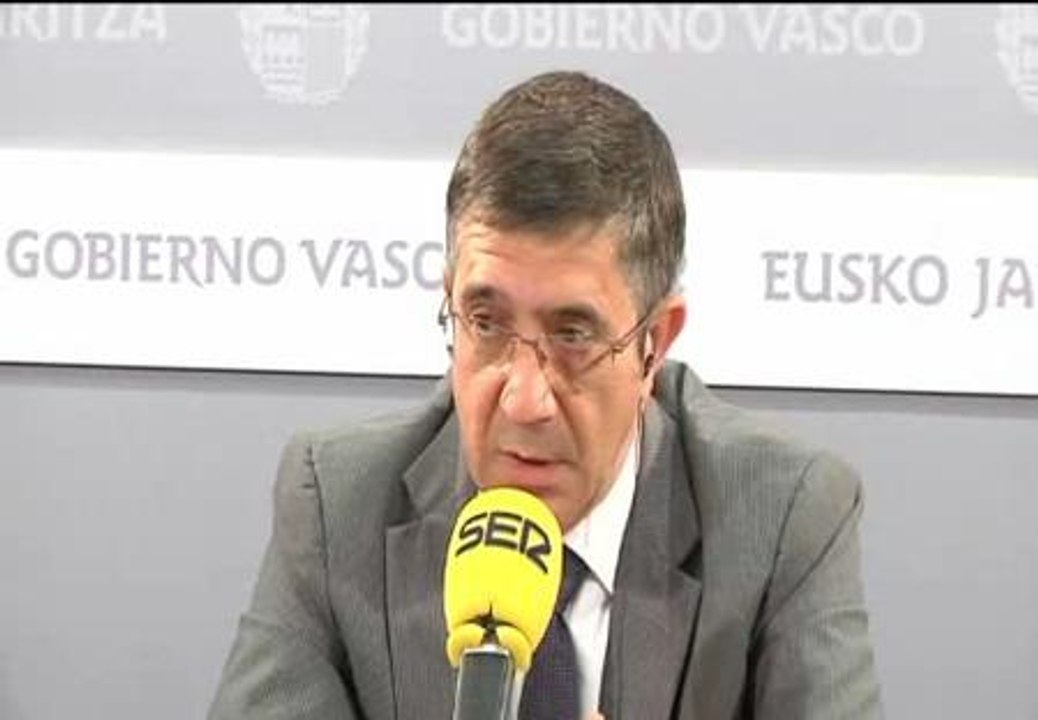 Patxi López critica el modelo político de PP, PNV y Bildu