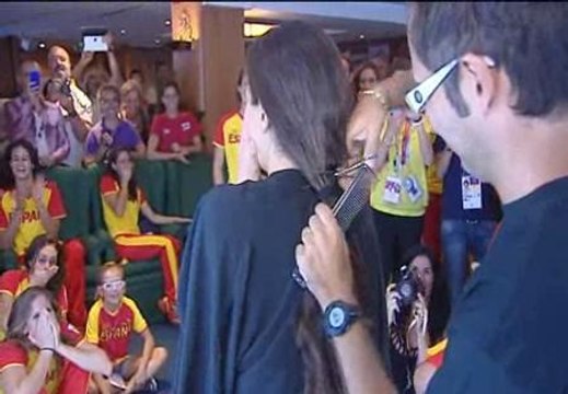 Las nadadoras de sincronizada se rapan sus melenas