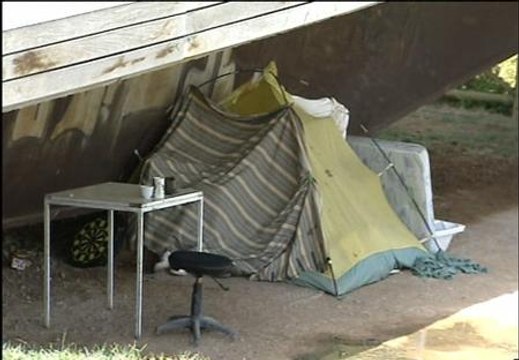 El río Ebro y la expo de Zaragoza se llenan de indigentes