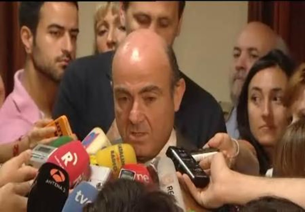 De Guindos descarta el rescate de España