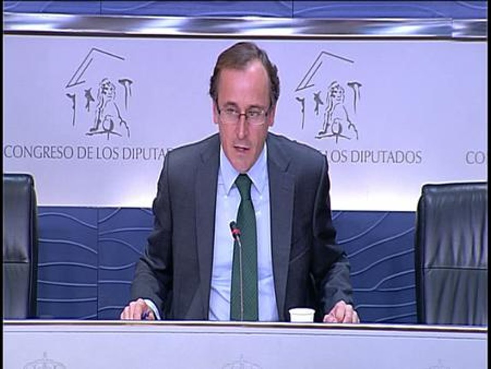 El Grupo Popular amonesta a Andrea Fabra