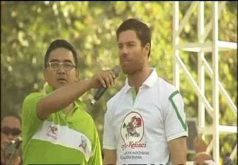 Xabi Alonso desata la locura en Indonesia