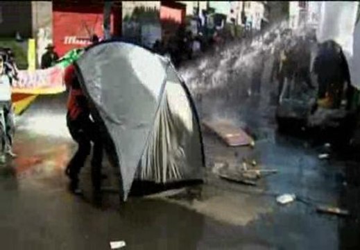 Dura represión de la Policía boliviana a los defensores de una reserva natural