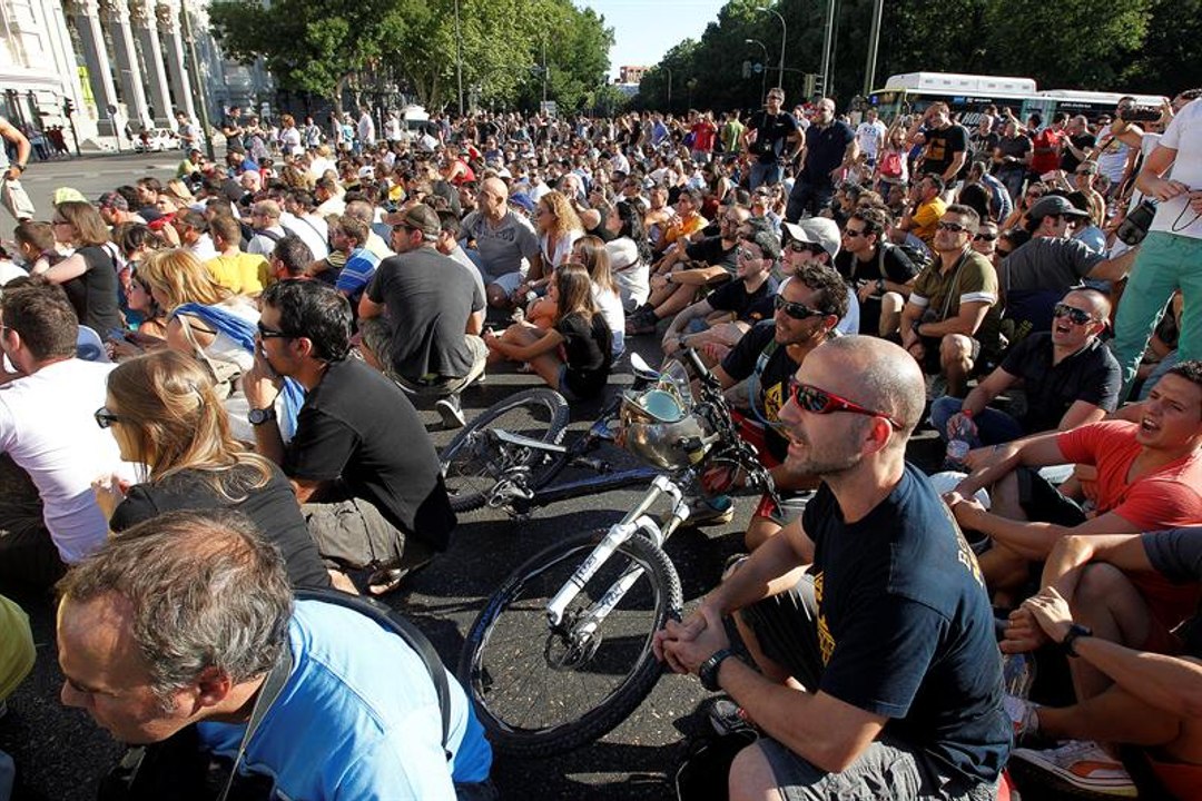 Manifestación en los alrededores de Cibeles contra los recortes