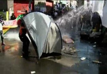 Los indígenas de Tipnis se rebelan contra la policía boliviana