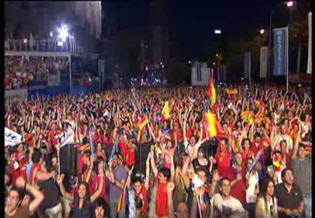 La emoción estalla entre los aficionados de La Roja con el pase a semifinales