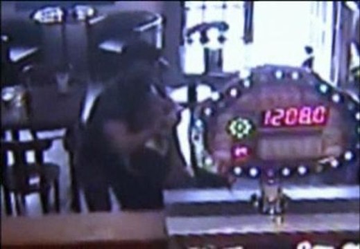 Un juez deja en libertad con cargos al agresor de un policía en Fuengirola