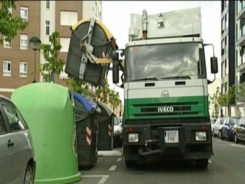 El Ayuntamiento de Madrid estudia no recoger las basuras todos los días