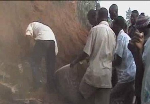 18 muertos en un corrimiento de tierras en Uganda