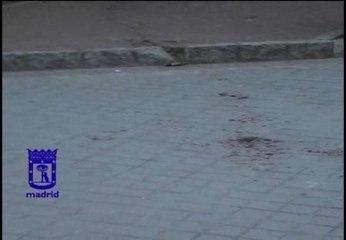 Asesinado con una botella de ron