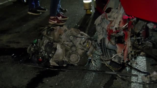 D-100'de Meydana Gelen Kazada Aracın Motoru Yerinden Fırladı