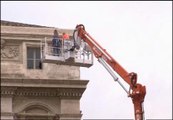 Se caen dos fragmentos de una cornisa de la Fontana de Trevi