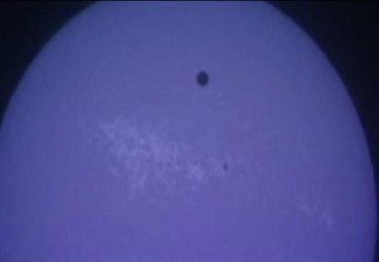 El tránsito de Venus sobre el sol se hace visible en la Tierra